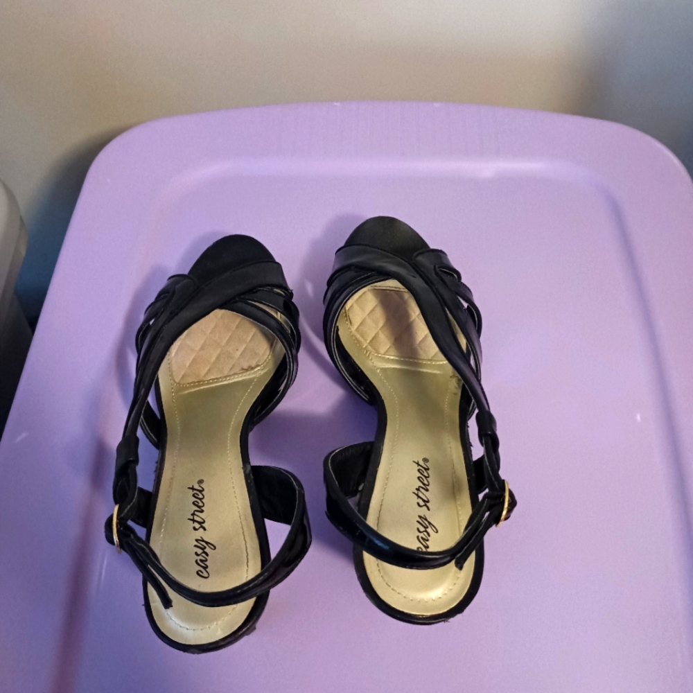 Easy street slingbacks